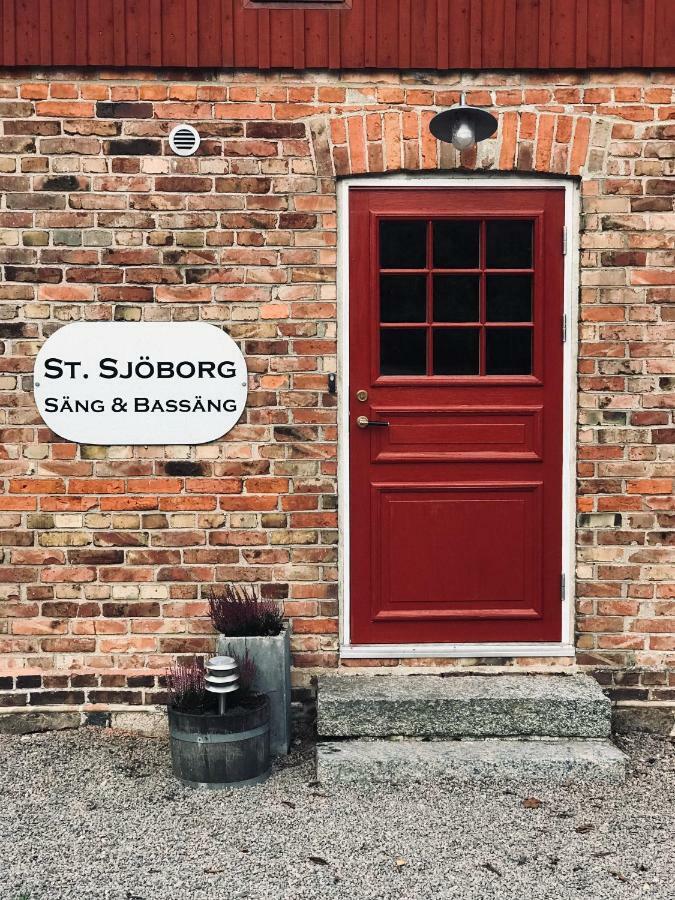 Bed and Breakfast Sjoeborg Saeng & Bassaeng Мунка-Льюнгбю Экстерьер фото